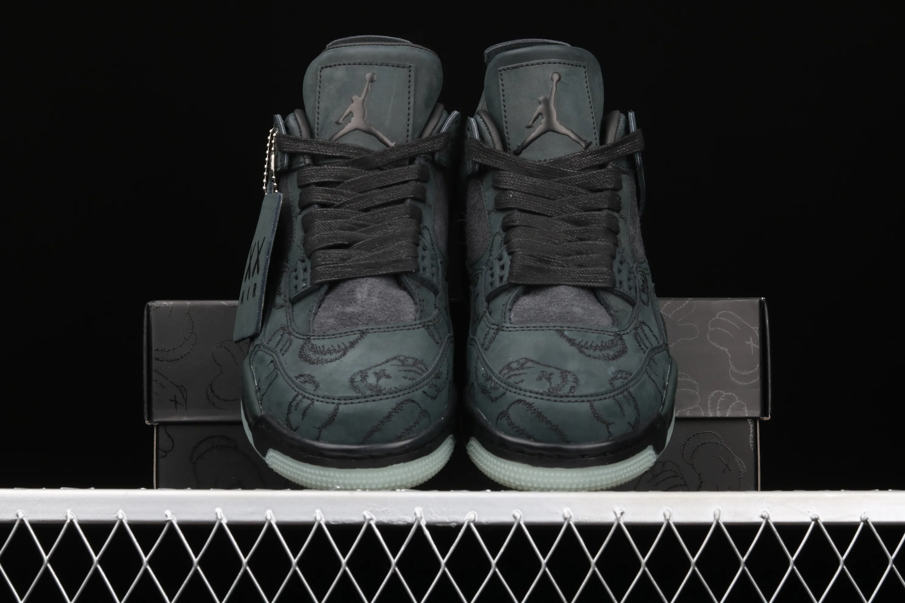 All categories Air Jordan Jordan series basketball shoes Air Jordan 4 Pure original Kaws x Air Jordan 4 Black AJ4 black suede luminous limited edition 930155-001